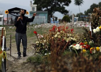 México: Habitantes cierran paso desde Estados Unidos por temor a virus