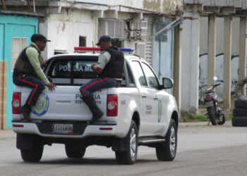 Polisotillo detuvo a 14 personas por venta ilegal de divisas