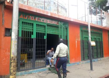 Polibolívar cerró  tres locales por violar medidas contra el coronavirus