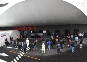 Quito: hospitales y servicios fúnebres colapsados por COVID-19