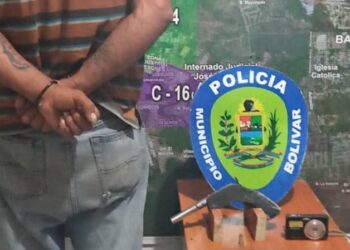 Oficiales capturaron a un hombre armado