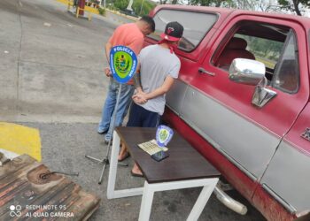 Capturaron a dos hombres por traficar gasolina