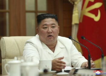 Kim Jong Un pide prepararse para el virus y el tifón Bavi