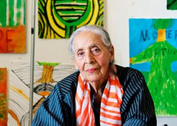 Muere la pintora venezolana Luchita Hurtado a los 99 años