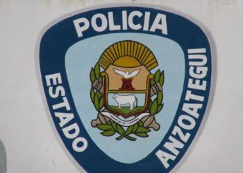 Atraparon a cinco presuntos estafadores en Lechería