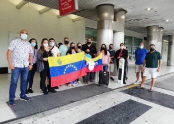 Miles de latinoamericanos estancados en Estados Unidos por la pandemia