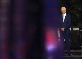 Biden acusa a Trump de respuesta "criminal" frente al virus