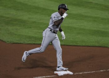 Medias Blancas conectó cinco jonrones solitarios