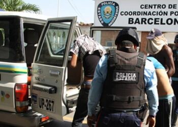 Apresaron  a dos supuestos ladrones y a un individuo con crack