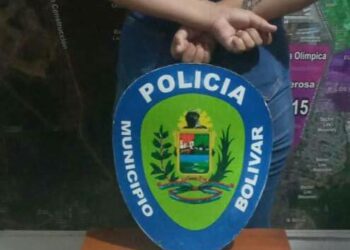Capturaron a mujer sindicada de vender droga delante de sus dos niños