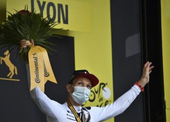 Andersen gana 14ta etapa del Tour de Francia, Roglic sigue líder