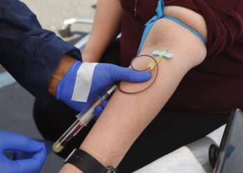 Estudio de anticuerpos ofrece esperanza hacia vacunación