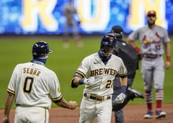 Milwaukee disfrutó de resurgir de su estrella Yelich