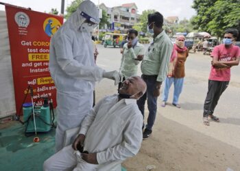 Casos de coronavirus en India suman nueva jornada a la baja