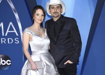 Brad Paisley y su esposa luchan contra el hambre en Estados Unidos