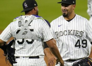 Antonio Senzatela lanzó juego completo por primera vez en su carrera