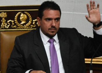 Stalin González: Oposición boicoteará proceso 6D de no permitirse la asistencia  internacional