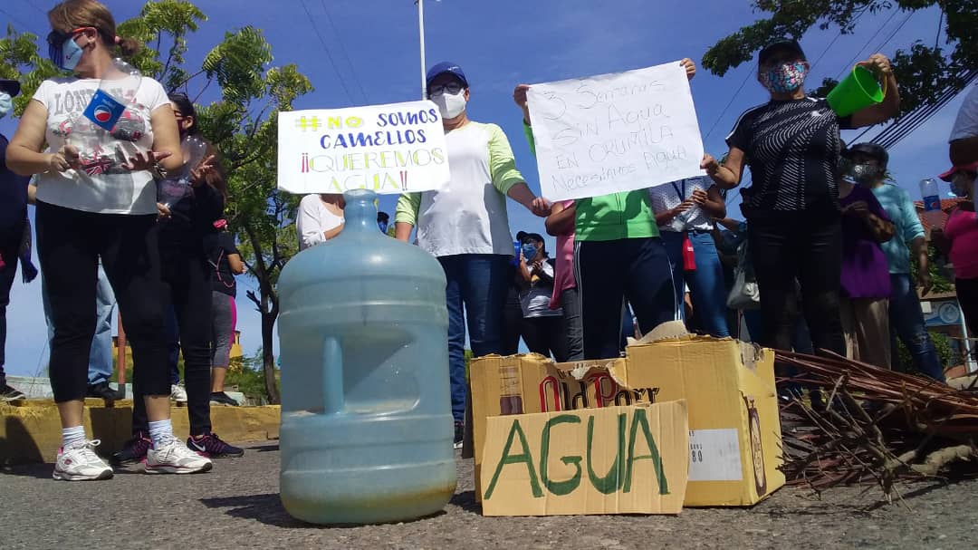 Vecinos de la urbanización El Ingenio protestan por fallas de agua - El ...