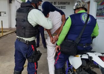 Atraparon a tres supuestos robacelulares en Puerto La Cruz