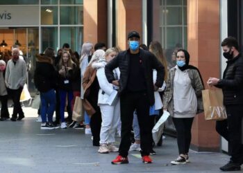 OMC prevé una caída del comercio mundial más suave de lo esperado