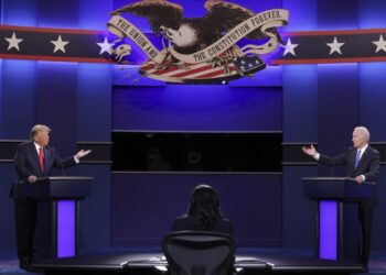 Trump defiende separación de familias migrantes en debate con Biden