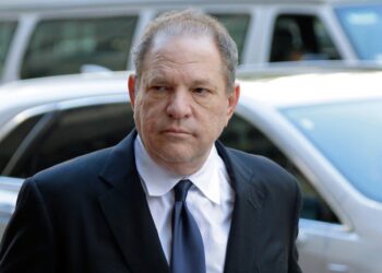 Harvey Weinstein acusado de 3 violaciones más en California