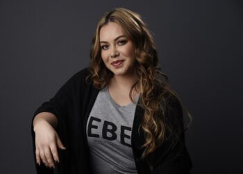 Chiquis se visualiza con el Latin Grammy