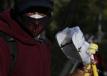 Ecuador busca adquirir 14 millones de vacunas contra COVID-19