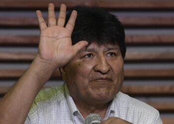 Evo Morales descarta participar del nuevo gobierno de Bolivia
