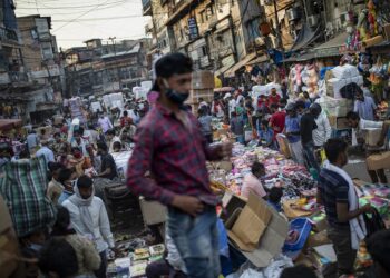 India supera los 7,8 millones de contagios de COVID-19