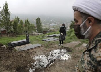 Irán reporta 239 muertes por coronavirus, su mayor cifra