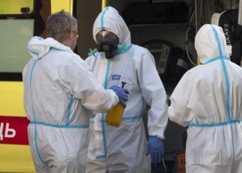 Italia considera el mandato de máscaras para exteriores