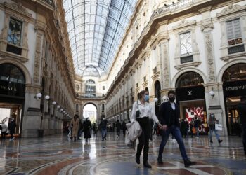 Italia reporta más de 11.000 casos de coronavirus en un día