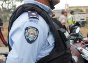 Detuvieron a tres hombres con rollos de guayas eléctricas