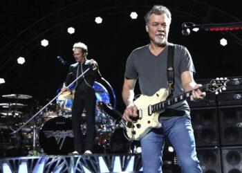 Astro del rock Eddie Van Halen muere de cáncer