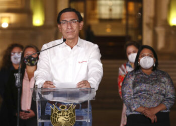 Jueza decidirá si prohibe salir de Perú a expresidente Vizcarra