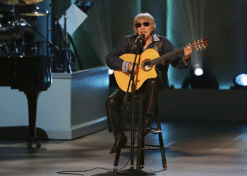 José Feliciano celebra 50 años de "Feliz Navidad"