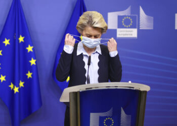 UE podría autorizar dos vacunas contra COVID para fin de año