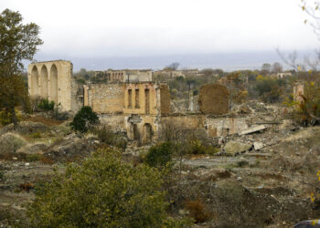 Pfizer pide uso de emergencia de su vacuna en EEUU