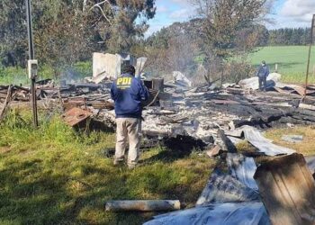 Incendiaron camiones e iglesia en la Araucanía chilena