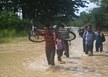 Guatemala busca a desaparecidos tras deslave por ciclón Eta