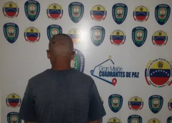 ﻿Policías salvaron a presunto ladrón de ser linchado