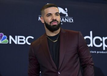 Drake supera a Aretha Franklin y a Wonder para establecer un récord en Billboard