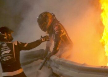 Piloto francés Romain Grosjean salvó la vida de milagro tras incendio en premio de Bahréin