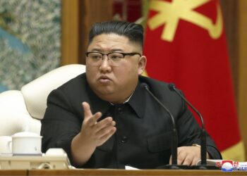 Corea del Norte ejecutó a dos personas y cerró su capital para evitar propagación de  COVID-19