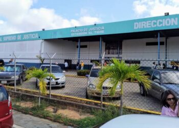 Oficiales rescataron a un hombre que iba a ser linchado por vecinos