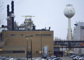 Vacuna comenzará a llegar a algunos estados de EEUU el lunes