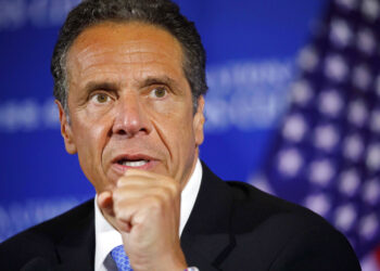 Acusan de acoso sexual a gobernador de Nueva York