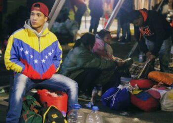 Colombia excluirá de vacunación a venezolanos que estén irregulares en su territorio