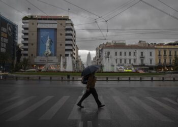 Grecia extiende confinamiento por pandemia hasta enero